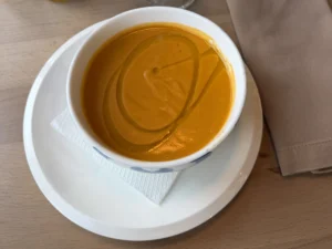 Можно ли вкусно и красиво поесть на фестивале KudaFest в Астане 