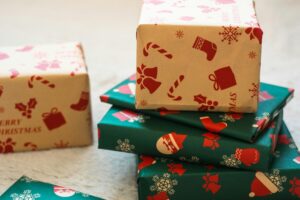 Корреспонденты MNU Newsroom рассказывают, какие подарки на Новый год запомнились им больше всего