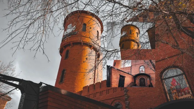 Ескі мен жаңа үндескен оң жағалау